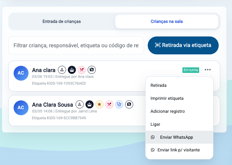 Tela do Kids com ações rápidas para criança na sala